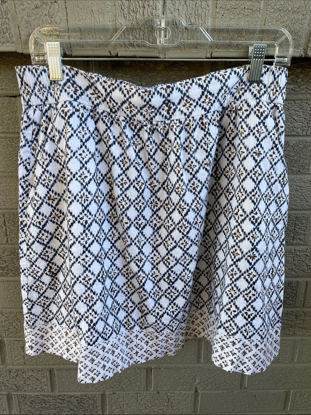 LOFT Outlet Linen/Rayon Skirt- size L